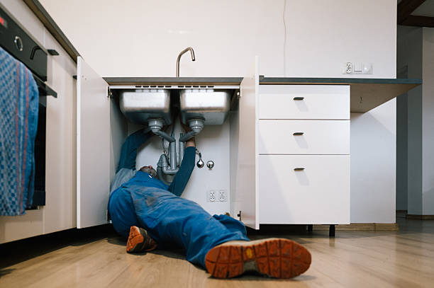 Professional Plumbing technician working in Pinehurst, ID